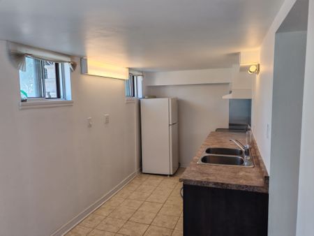 For Lease - 116 Lonborough Avenue Unit# Lower, Toronto, Ontario - Photo 2