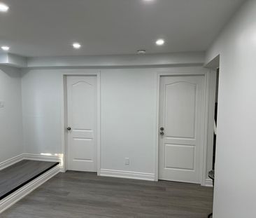 For Lease - 6903 Cumberland Court Unit# Unit 2, Niagara Falls, Ontario - Photo 2