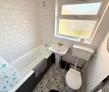 5 bedroom house of multiple occupation to rent - Photo 1