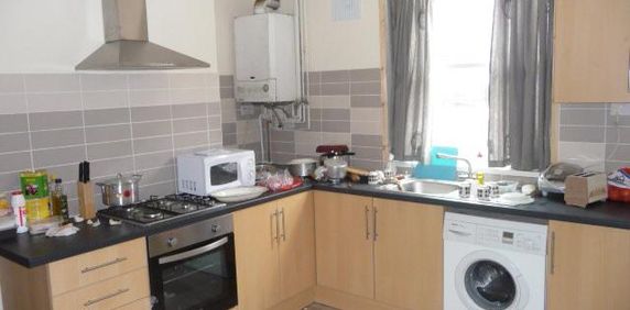 4 bedroom house to rent - Photo 2