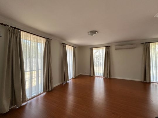 Family Home in Quiet Court - Photo 1