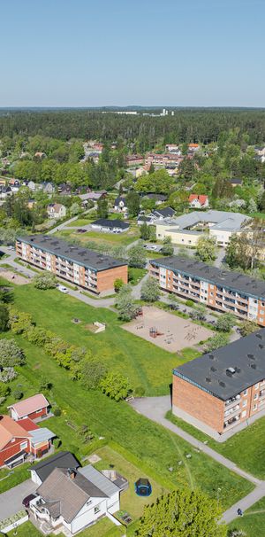 Östermalmsvägen, Finspång - Photo 1