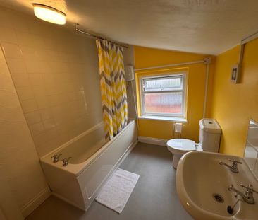 3 bedroom house - Photo 5