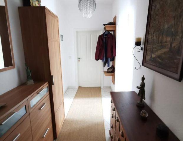 Helle 3-Raum Wohnung mit EBK und Balkon - Photo 1