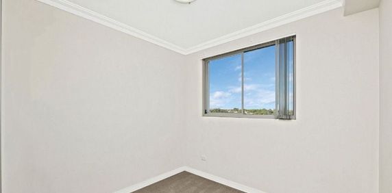 Timber Floor | Partial Furnished (optional) - Photo 2