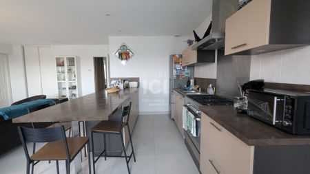 Location Appartement 3 pièces 71m² - Photo 5