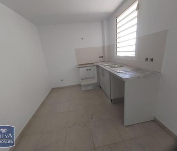 Location Appartement 2 pièces 50m² ST DENIS 97400 - Photo 2