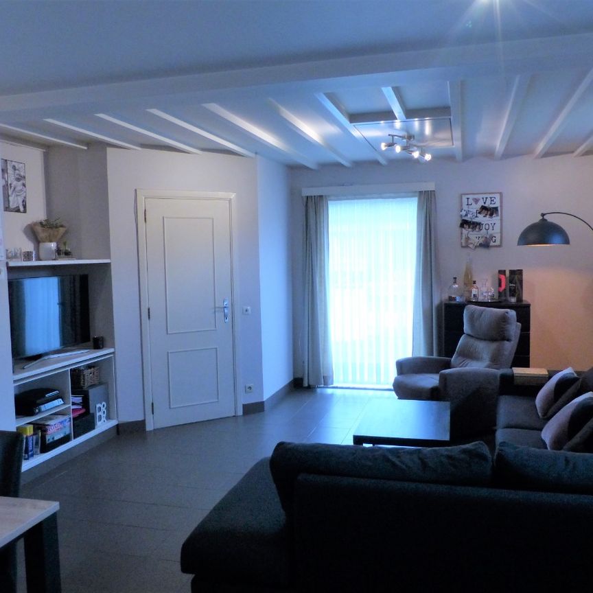 Gerenoveerde gelijkvl. woning met 1 slpk., tuin en garage. - Foto 1