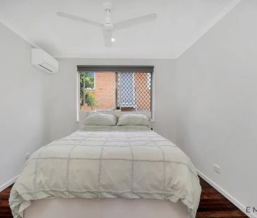 “Renovated Unit with Private Courtyard” - Photo 3