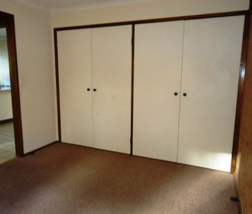 Single level 2 Bedroom unit - Photo 2