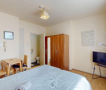 Studio to rent - Photo 5