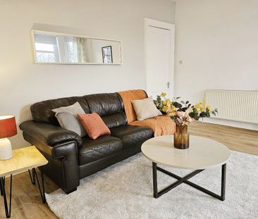 2 Bedroom Property in Lenzie Street - Photo 5