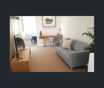 STYLISH HOME IN THE HEART OF ROBINA AVAILABLE FOR RENT - Photo 6