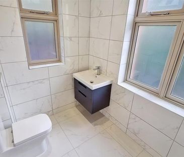 2 bedroom detached house to rent - Photo 2