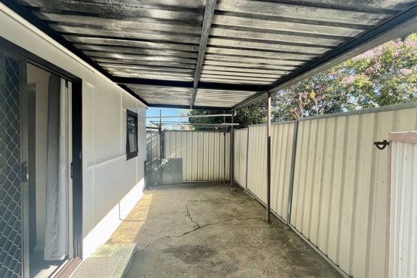 Flat with Parking & Air Conditioning Incl&period; Water&excl; - Photo 1