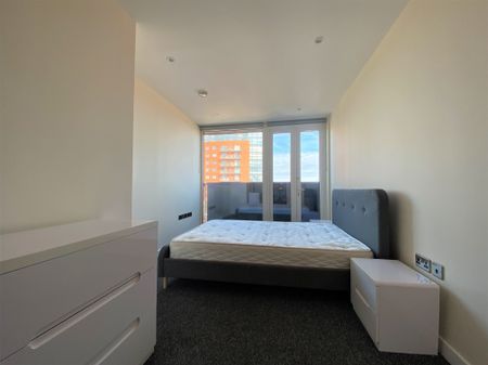 Burgess Springs, Chelmsford City Centre, City Park West - Photo 3