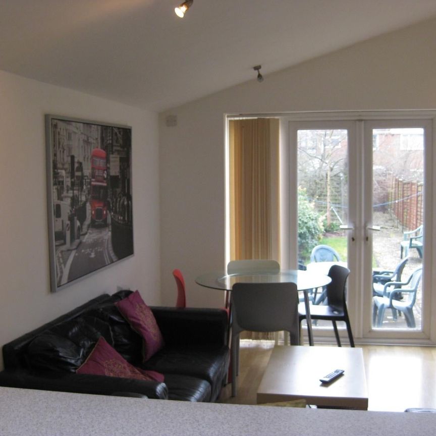 6 bedroom house share to rent - Photo 1