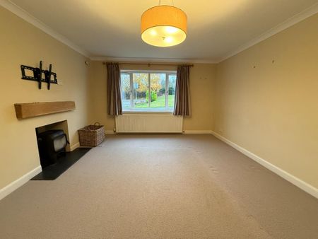 5 bedroom detached house to rent - Photo 4