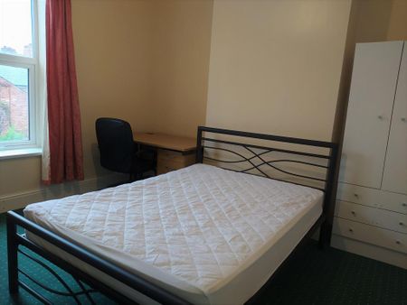 4 bedroom house share to rent - Photo 2