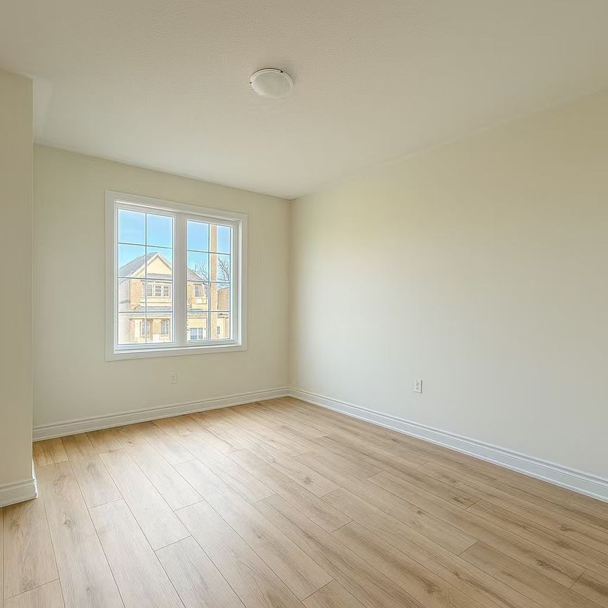 For Lease - 9 KENNETH APPLETON Avenue, Richmond Hill, Ontario - Photo 1