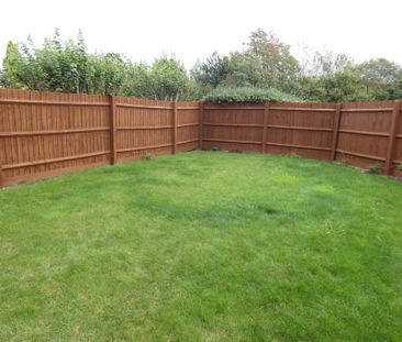 3 bedroom detached house to rent - Photo 4