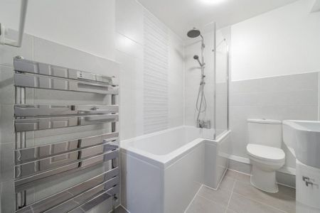 2 bedroom flat to rent - Photo 2