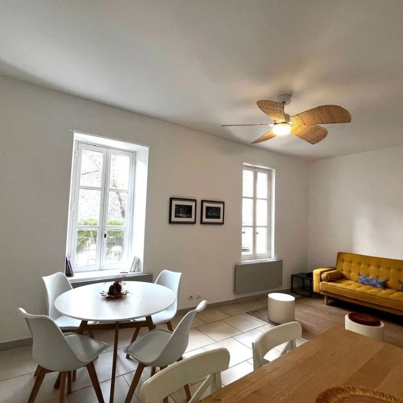 À LOUER – Superbe appartement meublé lumineux avec vue Monument – Quartier de la Roquette - Photo 1