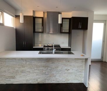 8/138A Hoffmans Road, Essendon VIC 3040 - Photo 5