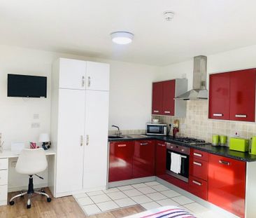 Studio to rent - Photo 1