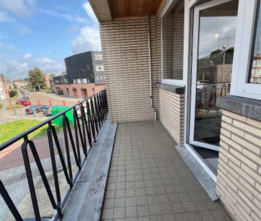 Charmant gerenoveerd appartement met 3 slaapkamers en 2 terrassen - Photo 4