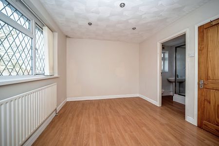 5 bedroom semi-detached to rent Henderson Way, Bedford, MK42 8NP - Photo 5