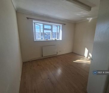 4 bedroom terraced house to rent - Photo 2