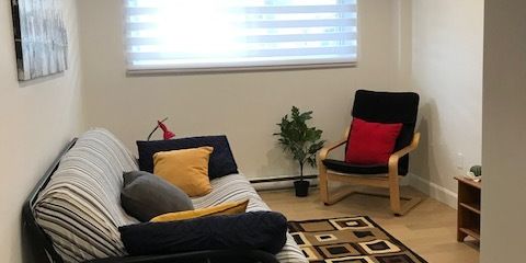 780$ / Pers - Grand 4 1/2 Meublé - Photo 3