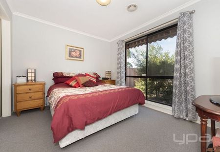 Great Family Home! - Photo 3
