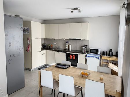 Bel appartement à louer et idéalement situé - Foto 2