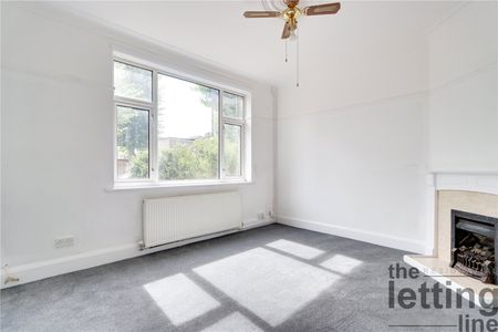 Park Crescent, Enfield, Middlesex, EN2 6HT - Photo 2