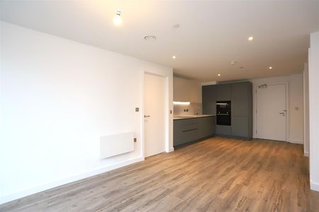 The Railings, Middlewood Locks - Photo 3