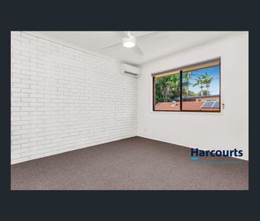 Renovated Unit Just Moments from the Water - Photo 2