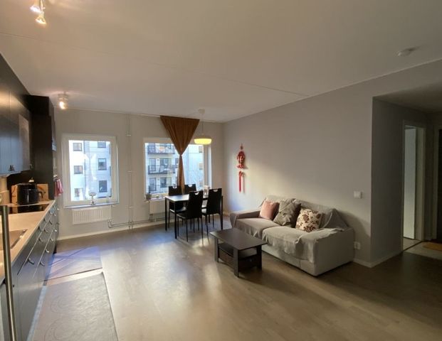 Rosenapelgatan 25 - Foto 1