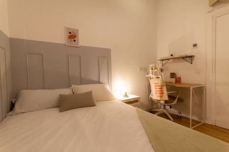 Carrer de Sant Pau, Barcelona, Catalonia 08001 - Photo 5