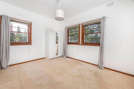 9 Frome Street, Narrabundah. - Photo 5