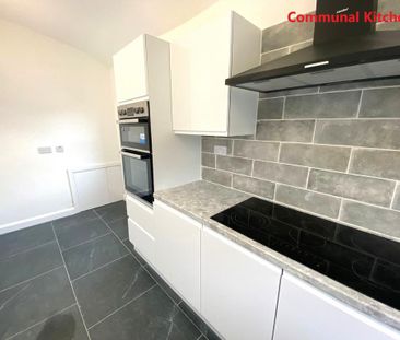 Studio to rent - Photo 2