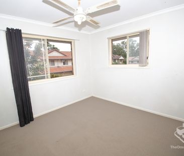 3 bedroom townhouse in a quiet complex - Photo 5