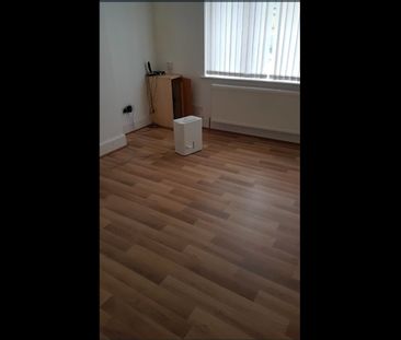 3 Bed Terraced House, Devana Road, LE2 - Photo 3