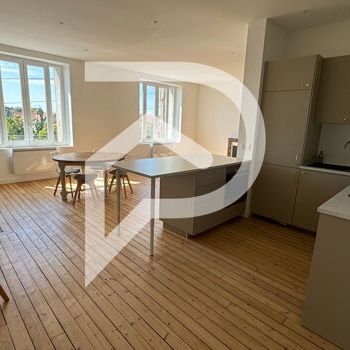 Appartement 5 pièces 98m2 REIMS 970 euros - Photo 1