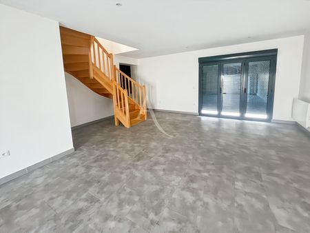 Location Maison 5 pièces 130m² - Photo 3