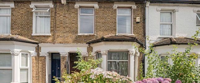 4 bedroom terraced house to rent - Photo 1