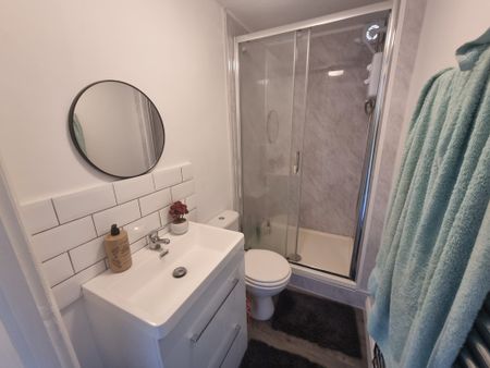 2 Bed Student Accommodation - Photo 4