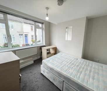 Baxter Street, Brighton - LOVELY STUDENT PROPERTY Room 2 - Photo 3