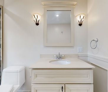 For Lease - 465 Woodland Acres Crescent, Vaughan, Ontario - Photo 4